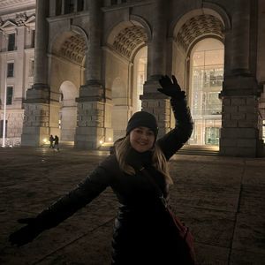 Meet your Posher, Claudia